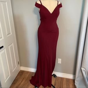 Terani Couture evening gown. NWOT